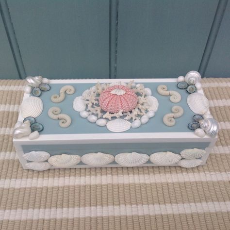 Wooden Box With Lid, Jewelry Box Makeover, Shell Beach, Stuffed Shells, Box With Lid, Seashell Crafts, Shell Crafts, Cute Crafts, Box Design