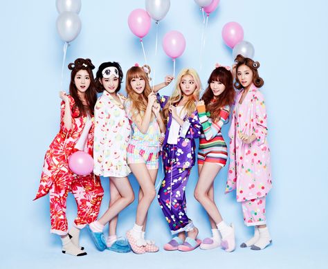 LABOUM Archives - K-Pop Database Pajama Party Outfit Ideas, Pajama Party Outfit, Pijama Party, Cosy Outfit, Pj Party, Party Photoshoot, Girls Night Party, Sugar Sugar, Pink Balloons