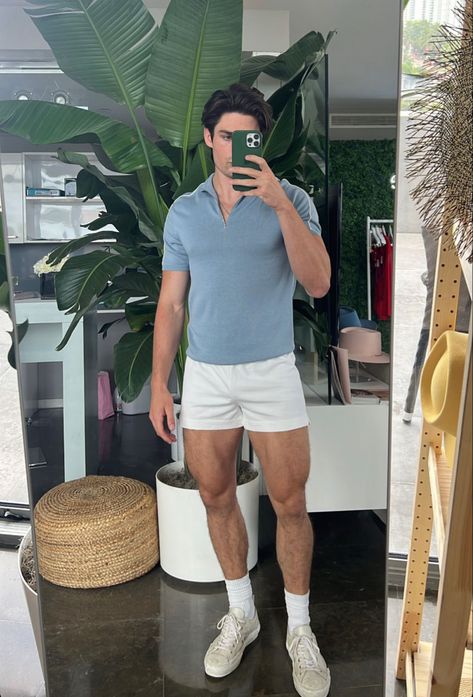 Wyatt Cushman, Shorts Gym Outfit, Guys In Shorts, Male Fashion Casual, Men Style Inspiration, Mens Closet, Men Casual Shorts, Old Money Look, Old Money Boys