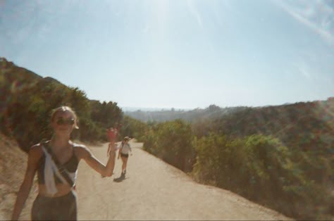 Hiking Hollywood Sign, West Hollywood Aesthetic, Hollywood Sign Aesthetic, Hollywood Hike, Hollywood Sign Hike, Film Pics, Hollywood Aesthetic, California College, Nature Valley