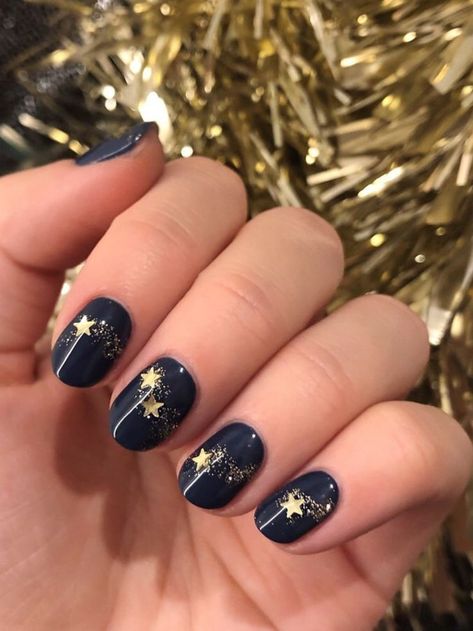 Fireworks Nails Swiftie Nails, Nail Art Mariage, Firework Nail Art, Firework Nails, New Years Nail Designs, Nail Painting, Nail Art Wedding, Sparkle Nails, Sparkly Nails