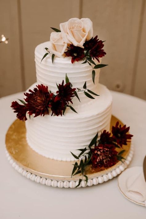 Maroon Wedding Cake Design, 2 Tier Wedding Cake Burgundy Flowers, Sage Green And Burgundy Wedding Cake, Rustic Burgundy Wedding Cake, Burgundy Wedding Cake 2 Tier, Burgundy And Blush Wedding Cake, Wedding Cake Burgundy Flowers, Maroon Wedding Cake, Wedding Cake Burgundy