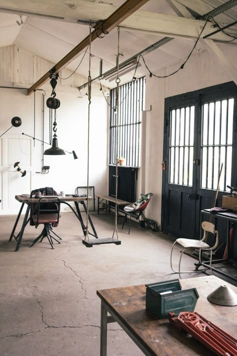 Workspace Studio, Design Atelier, Industrial Interior Design, Work Spaces, Loft Design, Studio Interior, Industrial Loft, Industrial House, Loft Style