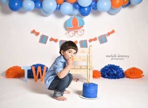 Blippi Photoshoot, Blippi Photoshoot Ideas, Blippi Party, 2nd Birthday Party For Boys, Whole Cake, Twin Birthday Parties, Second Birthday Ideas, 2nd Birthday Party Themes, Twin Birthday