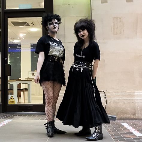 Alan Jr Goth, Trad Goth Outfit Ideas, 80s Goth Outfits, Deathrocker Goth, Trad Goth 80s, 80s Trad Goth, Trad Goth Outfit, Goth Outfits Casual, Alt Goth Outfits