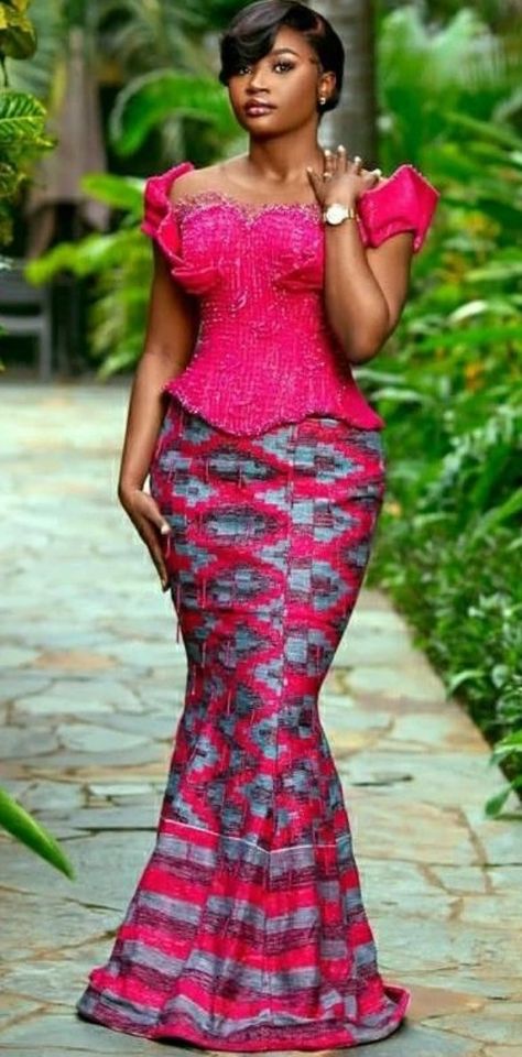 Kente Dress Styles For Graduation Classy, Kente Dress Styles Classy For Engagement, Northern Kente Dress Styles Classy, Short Kente Styles For Graduation, Simple Kente Styles For Engagement Ghana, Kente Dress Styles Classy, Kente Styles For Engagement Ghana 2022, Engagement Themes, Nigerian Dress