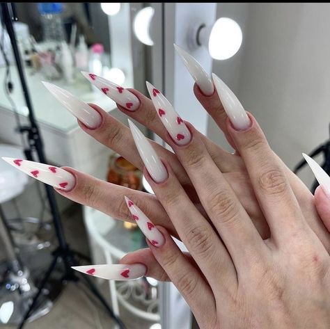 Acrylic Nails Stiletto, Stilleto Nails Designs, Long Fingernails, Sharp Nails, Edgy Nails, Colorful Nails, Grunge Nails, Stiletto Nails Designs, Glow Nails