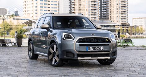 Explore 5 brilliant features found on the new MINI Countryman Electric. New Mini Countryman, Mini Countryman, Mini Cars, Go Kart, Driving Experience, Radio Control, Ideal Home, Motorsport, Pet Friendly