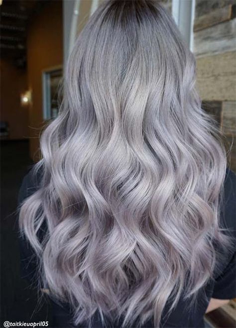 Granny Silver/ Grey Hair Color Ideas: Pearl Lilac & Silver Hair Lilac Silver Hair, Grey Hair Color Silver, Lilac Hair, Silver Hair Color, Silver Grey Hair, Hair Color Pastel, Lavender Hair, Super Hair, Hair Color Pink