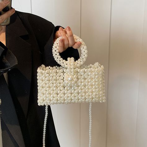 Simple Versatile Pearl Square Handbags Chains Beading Sense of Luxury Shoulder and Crossbody Bags Fancy Clutch Purse, Pearl Bags, Fancy Clutch, Hand Beaded Bag, Diy Bag Designs, Pearl Jewelry Design, Diy Bags Patterns, Crystal Bags, Fashion Decoration