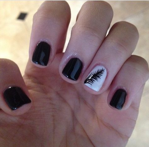 Black nails with a white accent nail with black feather Black Nails With Feather Design, Ring Finger Design, Wedding Nails Glitter, Nails 2020, Nail Time, Easter Nails, Feather Design, Accent Nails, Nail Paint