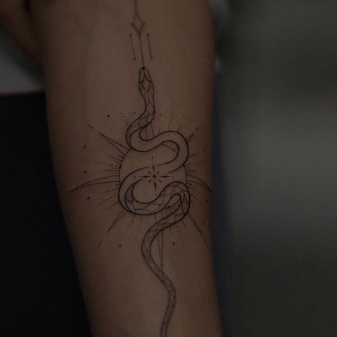 Dark Energy Tattoo, Snake Sun Tattoo, Snake And Sun Tattoo, Arms Tattoo Design, Back Of Leg Tattoo Women, Fine Line Snake Tattoo, Evan Tattoo, Snake Spine Tattoo, Snake Back Tattoo