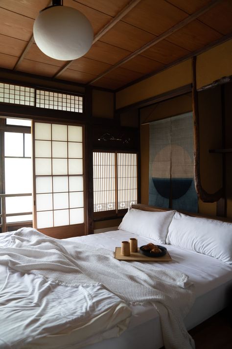 Aman Kyoto Hotel, Japanese Hotel Interior, Traditional Japanese Hotel, Japan Interiors, Japanese Home Interior, Interior 2024, Japan Interior, Japanese Hotel, Japanese Bedroom