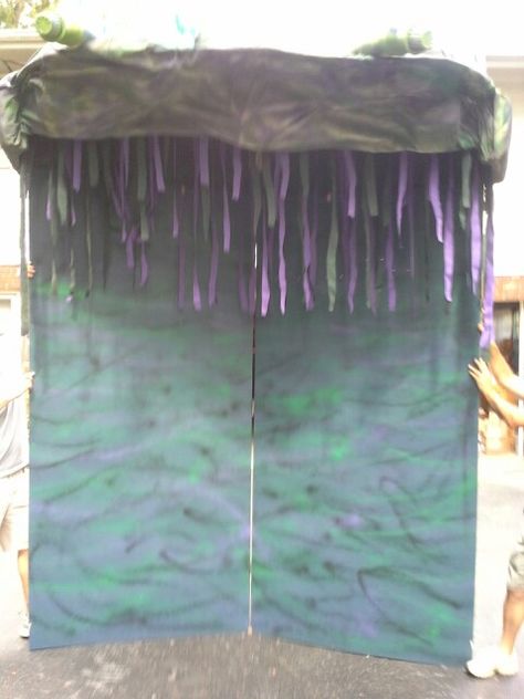 Ursula Lair Set Design, Ursula Trunk Or Treat, Ursulas Lair, Mermaid Props, Ocean Diorama, Villains Party, Diy Props, Drama Club, School Play