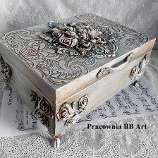 Wooden Box Crafts, Shabby Chic Boxes, Jewelry Box Makeover, Revamp Furniture, Decoupage Decor, Decoupage Tray, Painted Jewelry Boxes, Wood Ring Box, Decoupage Diy