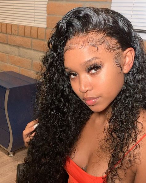 ° 🎀 Chanel de beautee 🎀 ° on Instagram: “It’s the baby hair & lashes for me 😍😩 somebody tag the lash girl 😍😍” Natural Baby Hairs On Wig, Curly Black Wig, Natural Black Hair Color, Natural Waves Hair, Curly Lace Wig, Sleek Ponytail Hairstyles, Remy Hair Wigs, Baby Hairs, Curly Lace Front Wigs