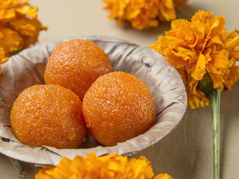 Laddoo Photography, Bangla Food, Pancha Tattva, Motichoor Ladoo, Desserts Photography, Western Dishes, Jamun Recipe, Korean Eye, Food Photography Background