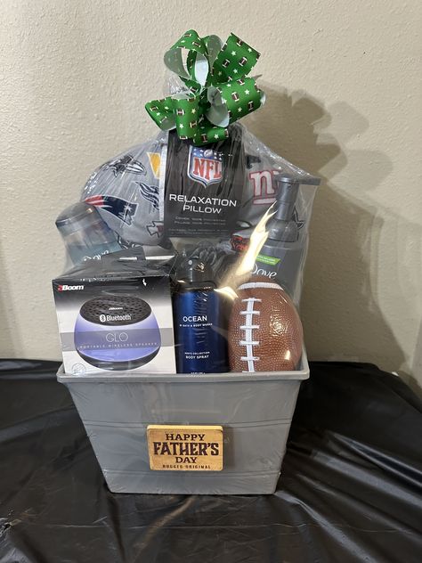 Chicago Bears Gifts, Raiders Gifts, Fathers Day Gift Basket, Nfl Gifts, Baskets For Men, Nfl Football Teams, Body Spray, Happy Father, Happy Fathers Day