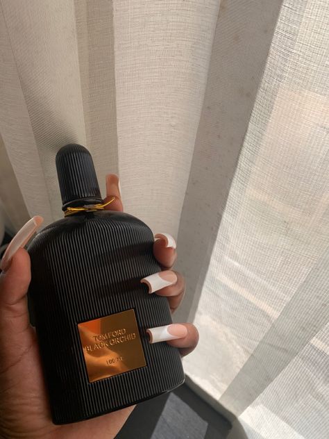 #tomford #perfume #musthave Bergamot Perfume, Yves Saint Laurent Y, Best Perfume For Men, Tom Ford Black Orchid, Ford Black, Grown Women, Black Orchid, Best Perfume, Aesthetic Grunge