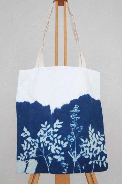 Eco Dyeing Fabric, Cyanotype Process, Sun Prints, Eco Dyeing, Tie Dye Crafts, Summer Series, Shibori Dye, Blue Tote Bag, Blue Tote