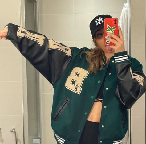 Senior Jackets, Jacket Outfit Women, Racer Jacket, Jacket Outfit, Streetwear Fashion Women, Outfit Women, Baseball Jacket, Green Light, Green Jacket