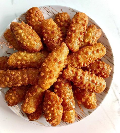 Jenan on Instagram: “One of my favourite desserts is lebanese macaroons.  Sweet, slightly crunchy on the outside and soft and light on the inside, they’re just…” Arab Desserts, Lebanese Desserts Recipes, Lebanese Desserts, Arabic Sweets, Macaroons, Favorite Desserts, Tater Tot, Chicken Wings, My Favourite