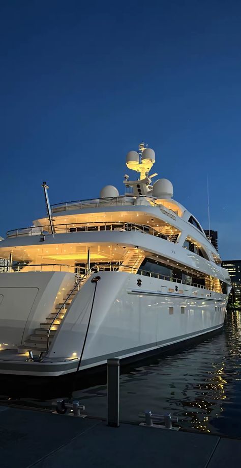 Monaco Yacht Show, Object Photography, Life Vision Board, Yacht Life, Luxury Yacht, Luxury Lifestyle Dreams, Luxe Life, Summer Time Pictures, Couple Photoshoot Poses