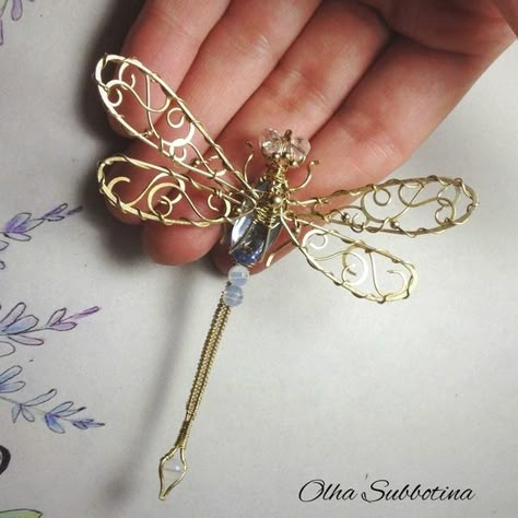 Wire Dragonfly, Copper Wire Art, Wire Jewelry Patterns, Wire Wrap Jewelry Designs, Rings Ideas, Bijoux Fil Aluminium, Dragonfly Jewelry, Wire Jewelry Designs, Diy Wire Jewelry