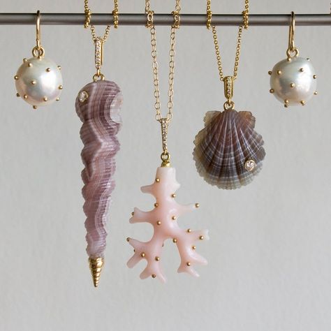 Meeka Fine Jewelry (@meekafinejewelry) • Instagram photos and videos Whimsical Hair, Beach Jewellery, Mermaid Diy, Sea Jewelry, Sea Decor, Newport Ri, Casting Jewelry, Jewelry Lookbook, Brass Necklace