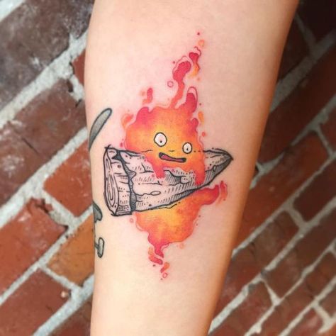 Studio Ghibli Sleeve Tattoo, Studio Ghibli Tattoo Ideas, Ghibli Watercolor, Calcifer Tattoo, Tatuaje Studio Ghibli, Ghibli Tattoos, Studio Ghibli Tattoo, Ghibli Tattoo, Kunst Tattoos