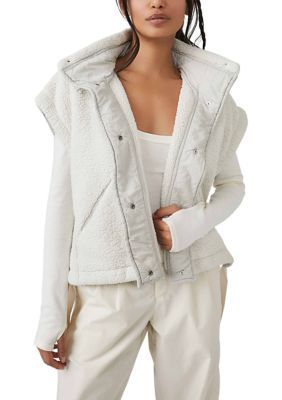 Ideal on its own or layered up once the chill hits, this never bulky, streamlined style from Free People is perfect for lightweight warmth. Fleece Warm and fuzzy outerwear perfect for post-workout Water-Resistant Repels water, creating a barrier from wet conditions to keep you dry | FP Movement Women's Scout it Out Fleece Vest, X-Large Free People Fleece, Fleece Vest Women, A Barrier, White Fleece, Autumn Clothes, Wool Blend Coat, Birch Tree, Fleece Vest, Fp Movement