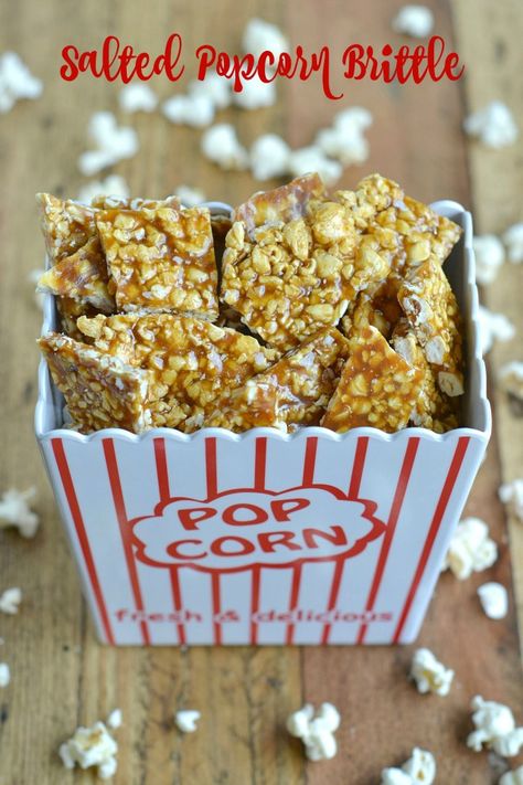 Popcorn Brittle, Popcorn Desserts, Salted Popcorn, Popcorn Dessert, Cowboy Party Ideas, Buttery Popcorn, Hugs Cookies, Herb Roasted Turkey, Gold Tooth