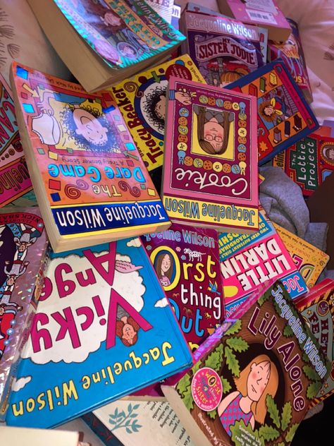 Uk Childhood 2000s, Tracy Beaker Aesthetic, British Childhood Nostalgia, British Primary School Nostalgia, 2000s British Childhood, British Childhood Aesthetic, Uk Nostalgia, Childhood Nostalgia Aesthetic, Jacqueline Wilson Books