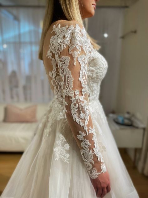 Magical Wedding Dress, Dream Gown, Detachable Sleeves, Bridal Wedding Dress, Bridal Stores, Bridal Salon, Fall Wedding Dresses, Modern Wedding Dress, Winter Wedding Dress