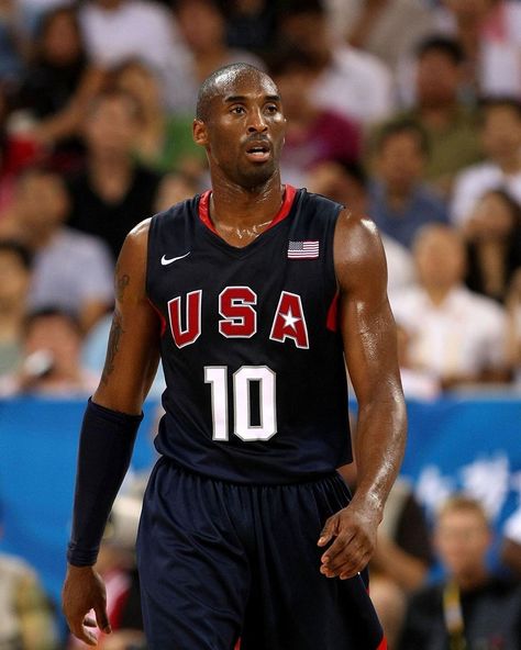 Usa Wallpaper Aesthetic, The Redeem Team, Kobe Bryant Usa, Athlete Physique, Rip Kobe, Kobe Mamba, Olympic Basketball, Kobe Bryant Family, Kobe Bryant Nba