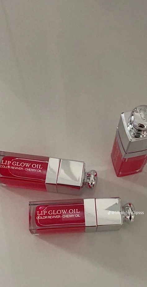 Dior Glow Lip Oil, Dior Lipgloss Aesthetic, Dior Beauty Aesthetic, Dior Lip Glow Oil Cherry, Aesthetic Wallpaper Makeup, Lip Glow Oil Cherry, Kiko Aesthetic, Dior Lip Oil Aesthetic, Birthday Wishlist Aesthetic