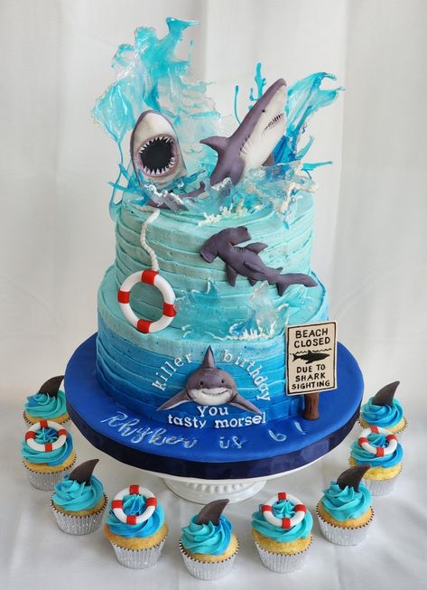 Shark Themed Party Food Ideas, Cake Shark Birthday, Cute Shark Birthday Cake, Shark Cake Designs, Shark Week Cupcakes, Sharks Birthday Party Ideas, Shark Themed Birthday Cake, Shark Birthday Cake Ideas, Shark Party Cake