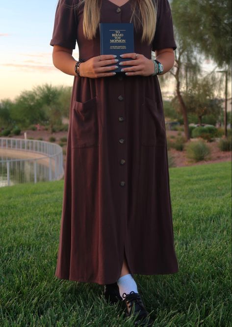 lds missionary holding book of mormon Mormon Aesthetic Outfit, Lds Missionary Outfits Sisters, Lds Church Outfits, Lds Missionary Pictures, Mormon Aesthetic, Lds Sister Missionary Outfits, Mission Photoshoot, Missionary Photoshoot, Missionary Pose Reference