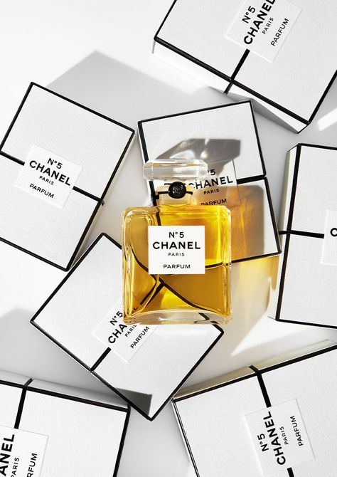 100 Years of Celebrity: Revisiting the 5 Interpretations of Chanel N°5 - Beauty Chanel N5, Chanel N 5, Chanel No5, Fragrance Lab, Chanel Fragrance, Chanel N° 5, Marion Cotillard, Chanel No 5, Chanel Perfume