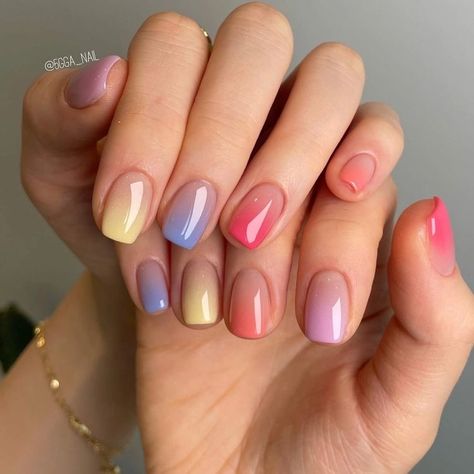 Colorful Nails Design, Two Color Nails, Round Nail Designs, Color Block Nails, Minimal Nails Art, Milky Nails, Hello Nails, Minimal Nails, Cute Gel Nails