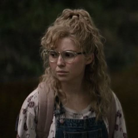 Sybil Trelawney, Yellowjackets Icons, Character Duos, Sybill Trelawney, Yellowjackets 2021, Antler Queen, Van Palmer, Misty Quigley, Sammi Hanratty