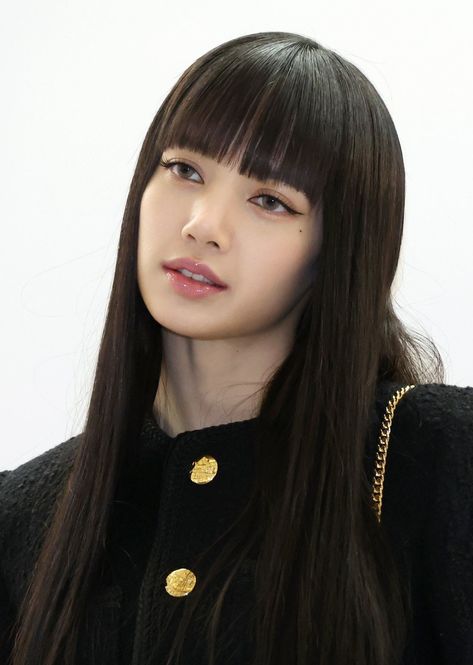 Lisa Hair, Lisa Bp, Lisa Rosé, Lalisa Manobal, Jennie Lisa, Pop Up Store, Blackpink Photos, Blackpink Fashion, Lalisa Manoban