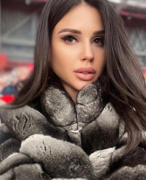 Black Fur Coat, Chinchilla Fur, Fabulous Furs, Fur Fashion, Beauty Face, Fur Coat, Instagram Post, Instagram Posts, On Instagram