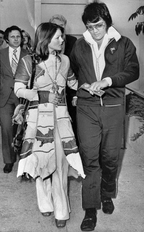 Elvis and Priscilla Presley walking out of court after their divorce, 09.10.1973 – Elvis Presley Elvis And Priscilla Presley, Ron Livingston, Elvis Presley Priscilla, Jonathan Ross, Ex Friends, Elvis Costello, Elvis And Priscilla, Elvis Presley Photos, Priscilla Presley