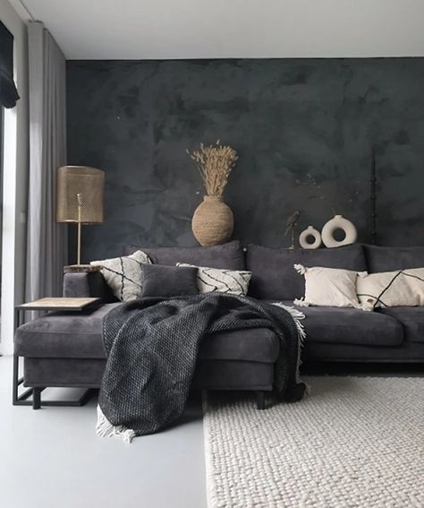 Comfortable Decor, Black Couch Living Room, Black Sofa Living Room Decor, Black Sofa Living Room, Superbowl Sunday, Black Living Room Decor, Comfy Place, Dark Living Rooms, Black Living Room