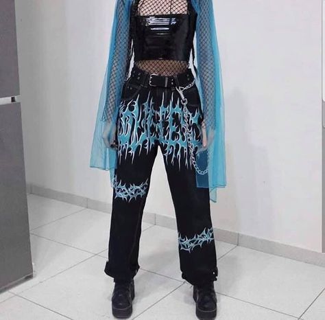 Alt Outfits, Hipster Outfits, Outfit Jeans, Instagram Outfits, Emo Fashion, Blue Outfit, Goth Outfits, Fashion Quotes, Edgy Outfits