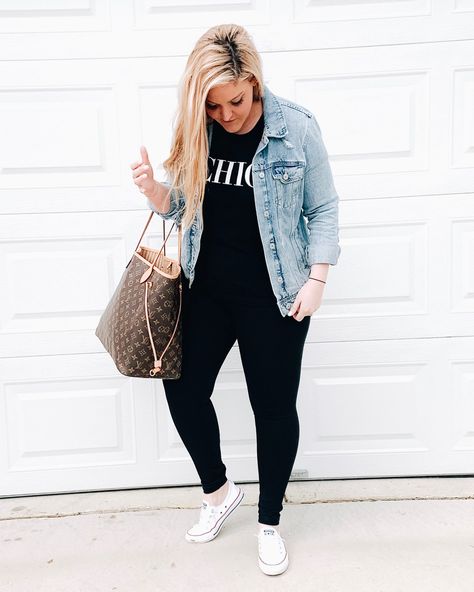 Tshirt And Skirt Outfit Fall, Silhouette Mode, Look Legging, Casual Chic Outfits, Looks Black, Casual Chic Outfit, Looks Chic, Curvy Girl Outfits, Curvy Girl Fashion