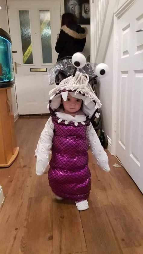 Parent And Baby Halloween Costumes, Infant Costume Ideas, Boo Cosplay, Parents With Baby, Creative Halloween Costume Ideas, Boo Costume, Baby Kostüm, Halloween Is Coming