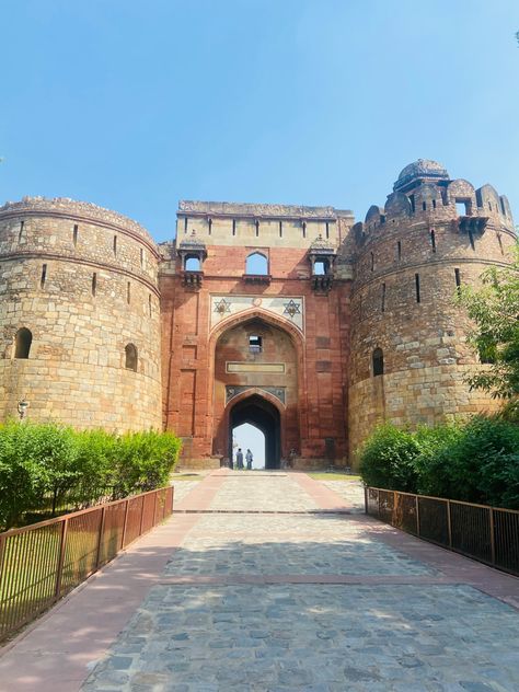 Old fort delhi Old Fort Delhi, Old Fort, Architecture Old, Beautiful Doors, Dream House Decor, House Decor, Fort, Entrance, Dream House