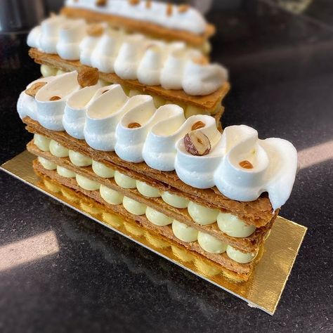 Credit to @beslic.sasa Mille-feuille Credit to @beslic.sasa Mille-feuille . ... Milliefolgie Cake, Mille Feuille Plating, Millefoglie Cake, Pastel Rectangular, Chocolate Cake Toppers, French Pastries Recipes, Candy Photography, Chocolate Loaf Cake, France Food